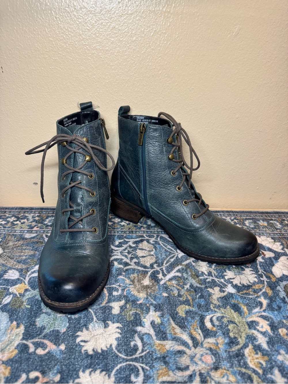 Aetrex Teal Lace-Up Leather Ankle Boots